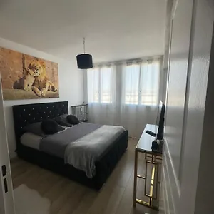 https://appartement-proche-aeroport.aixenprovencehotels.org